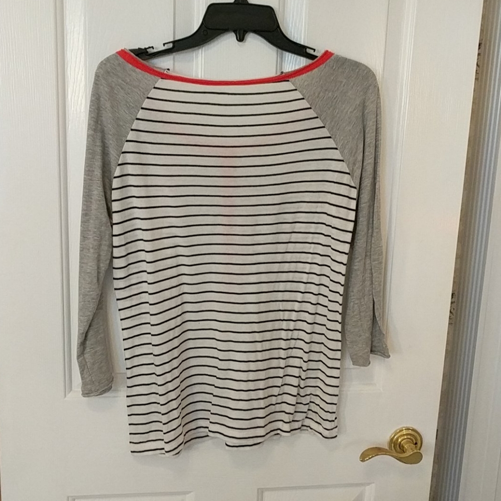 Ladies top - Picture 2 of 5